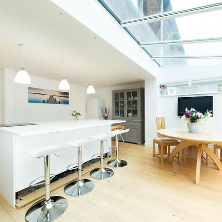 Villa Aderta Stylish House à Poole Extérieur photo